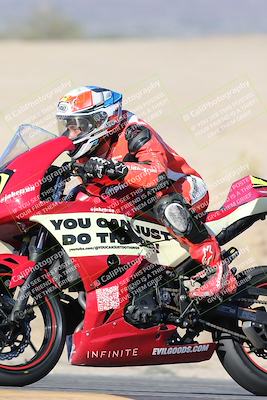 media/Dec-07-2025-CVMA (Sun) [[3e7d2de5dc]]/Race 9-Formula UL Shootout/